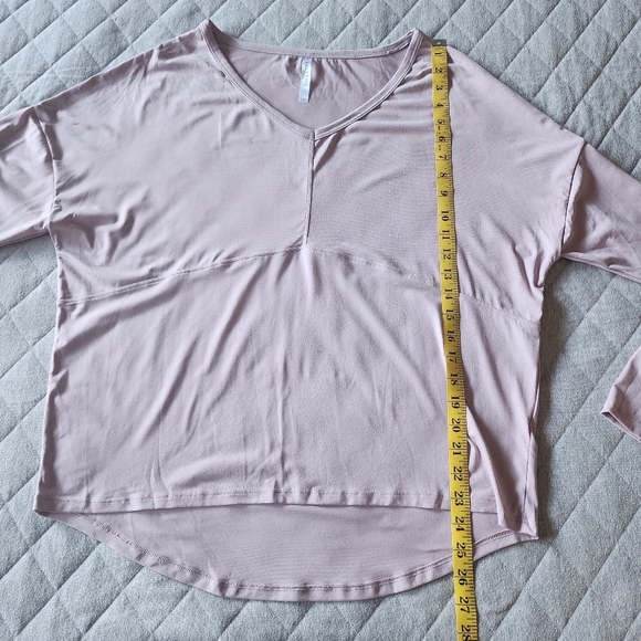 ⭐ 4/$20 Fabletics Women's Shirt Large - Picture 8 of 8